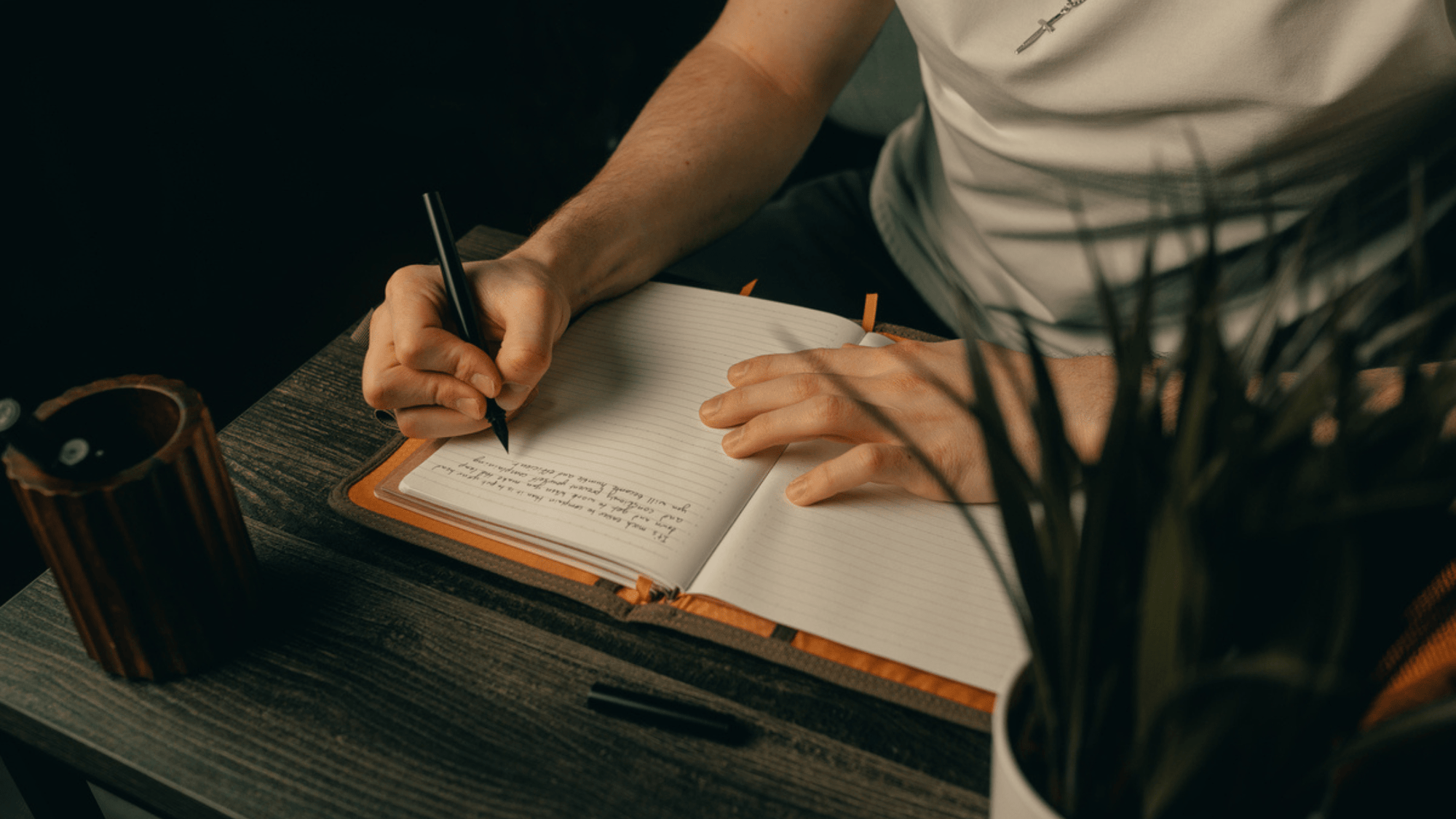 How To Journal Like Series: Tony Robbins - LOCHBY