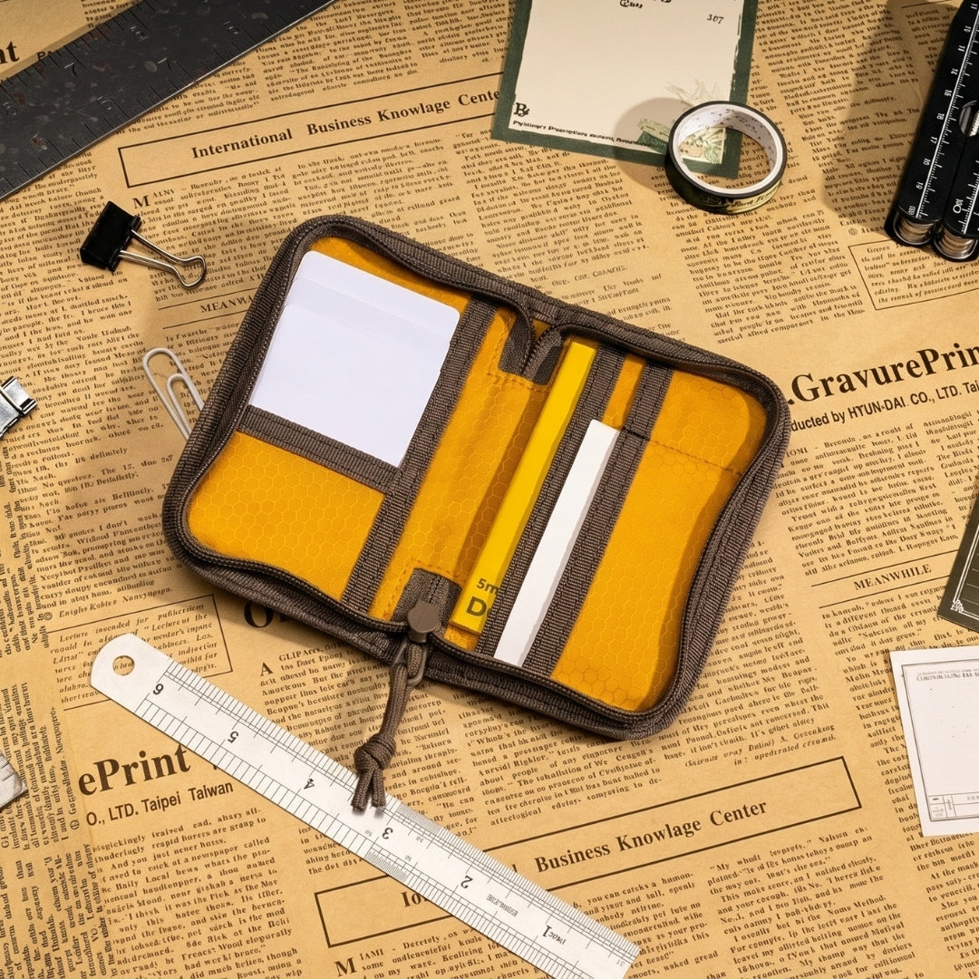洋書 Golden Dozen Little Pocket Manuals LOCHBY Mini Pocket Journal